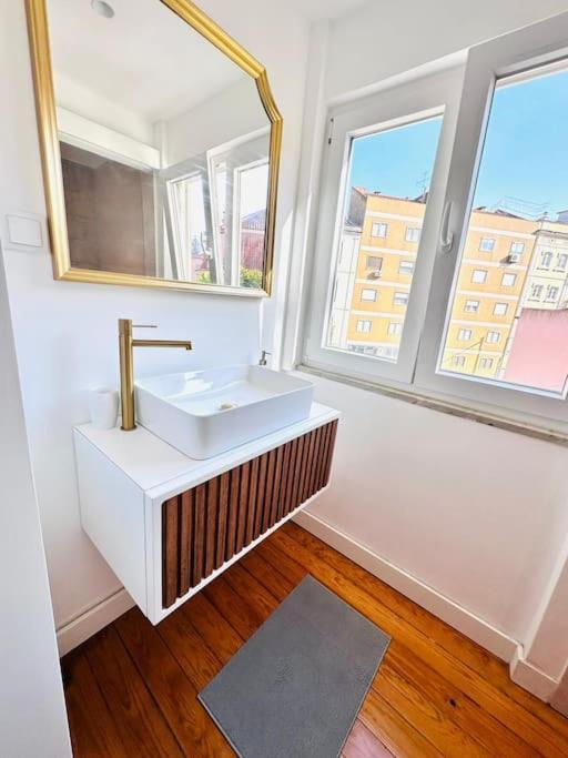 Lisbon City Center Flat For 6 Pp Экстерьер фото