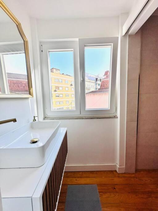 Lisbon City Center Flat For 6 Pp Экстерьер фото