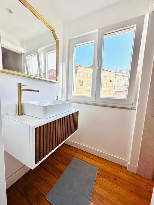Lisbon City Center Flat For 6 Pp Экстерьер фото