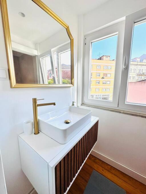 Lisbon City Center Flat For 6 Pp Экстерьер фото
